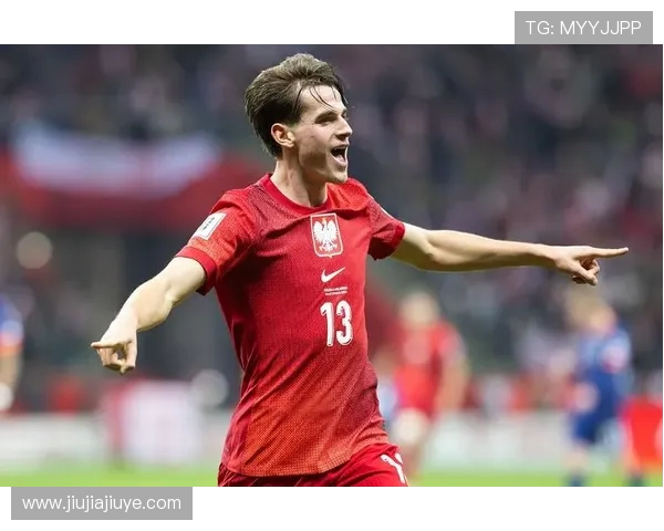 波兰国家队新名单公布莱万领衔泽林斯基皮亚特克入选